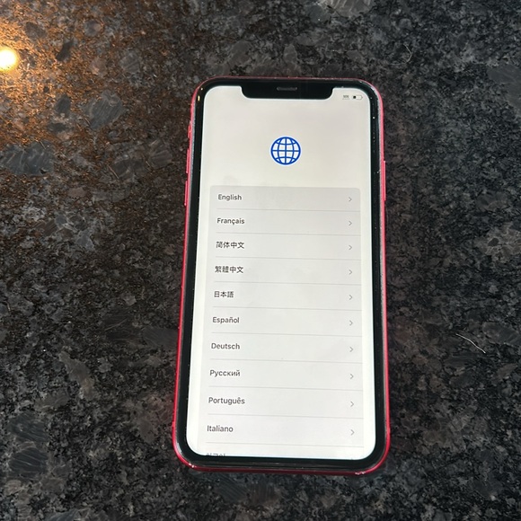 Red iPhone 11 - Picture 4 of 5